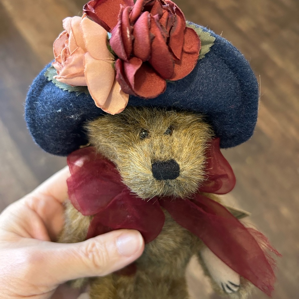 Boyd’s Bears Investment Collectibles Yvette Dubeary 1990-1999